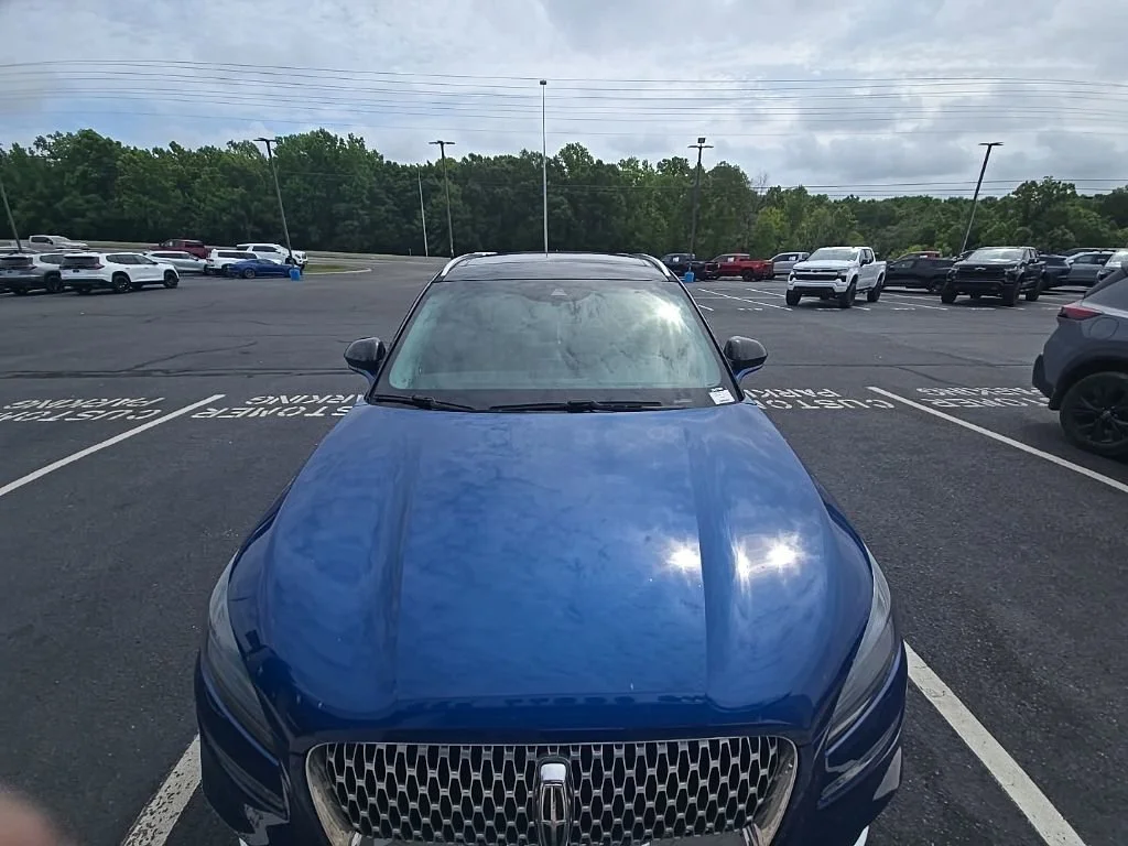Used 2021 Artisan Blue Lincoln Standard image 9