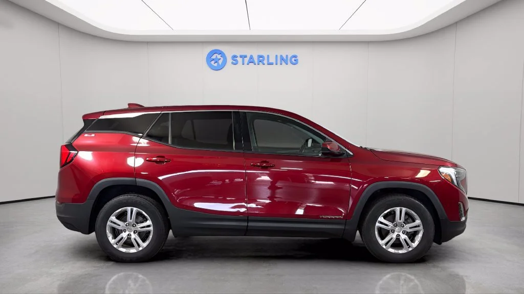 Used 2020 RED QUARTZ TINTCOAT GMC SLE image 12