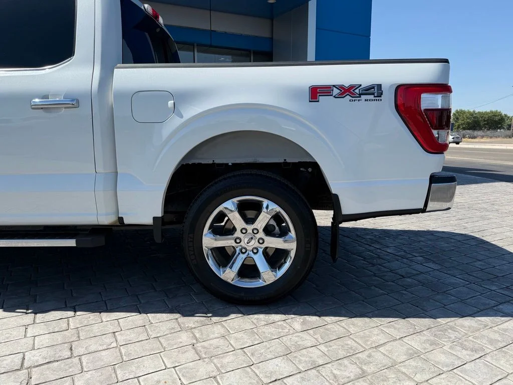 Used 2021 White Ford Lariat image 11