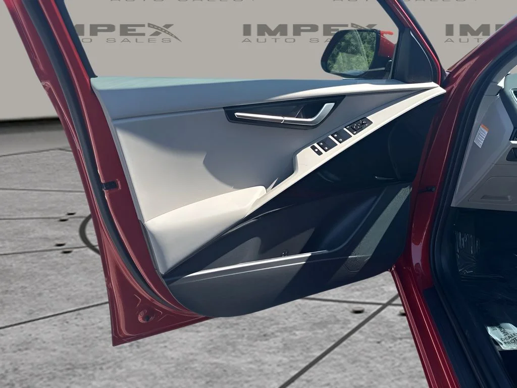 Used 2023 Red Kia Wind image 21