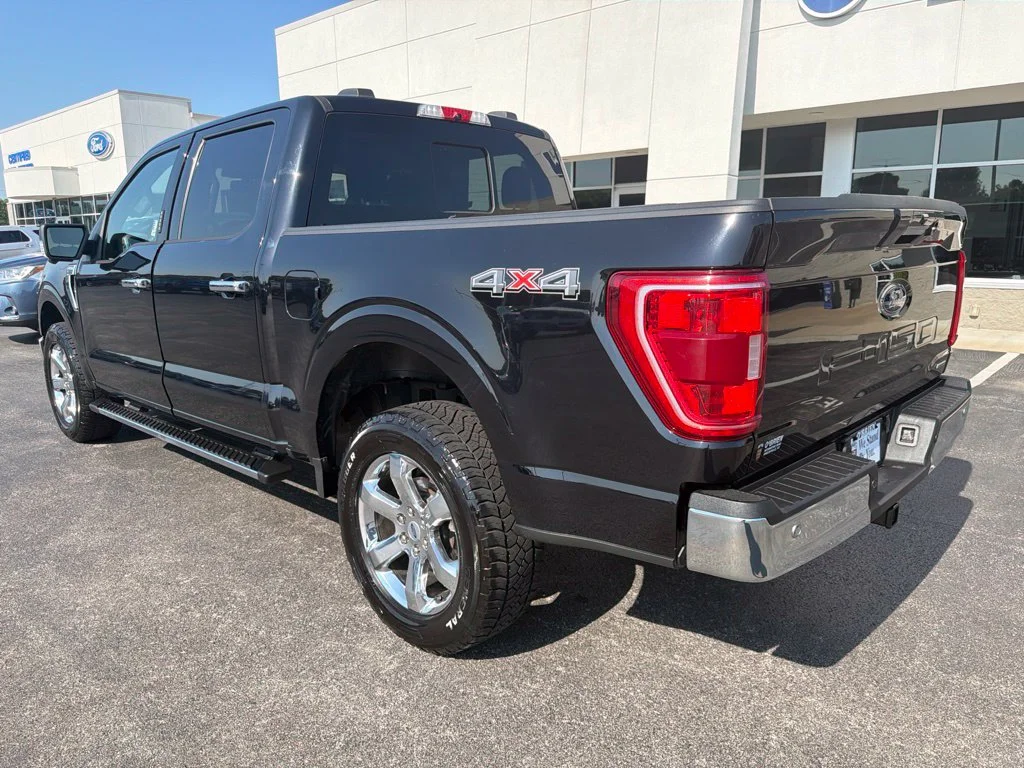 Used 2021 Agate Black Metallic Ford XLT image 3