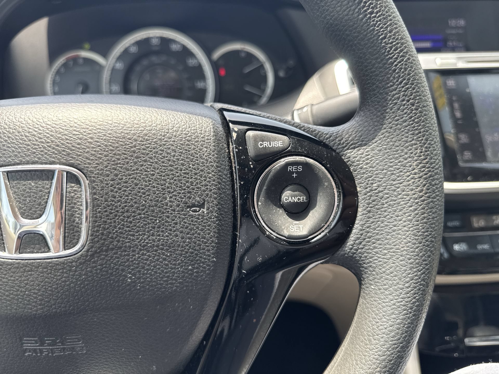 Used 2017 White Honda EX image 29