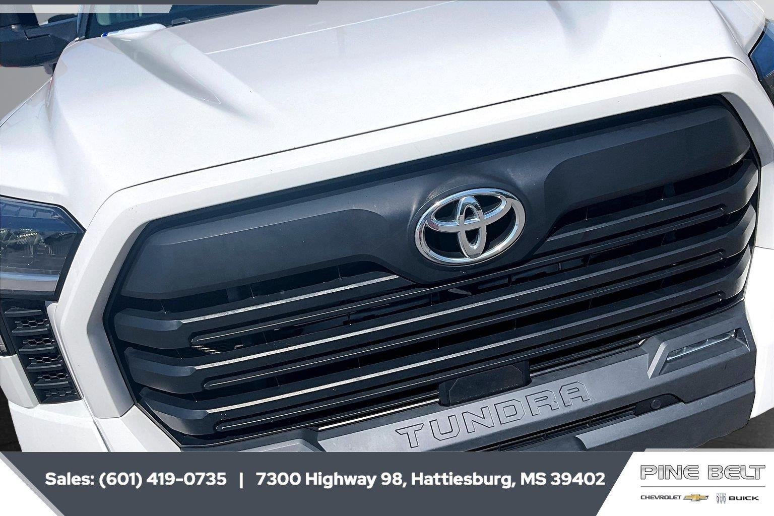 Used 2023 White Toyota SR5 image 22
