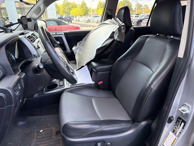 Used 2015 Silver Toyota SR5 Premium image 9
