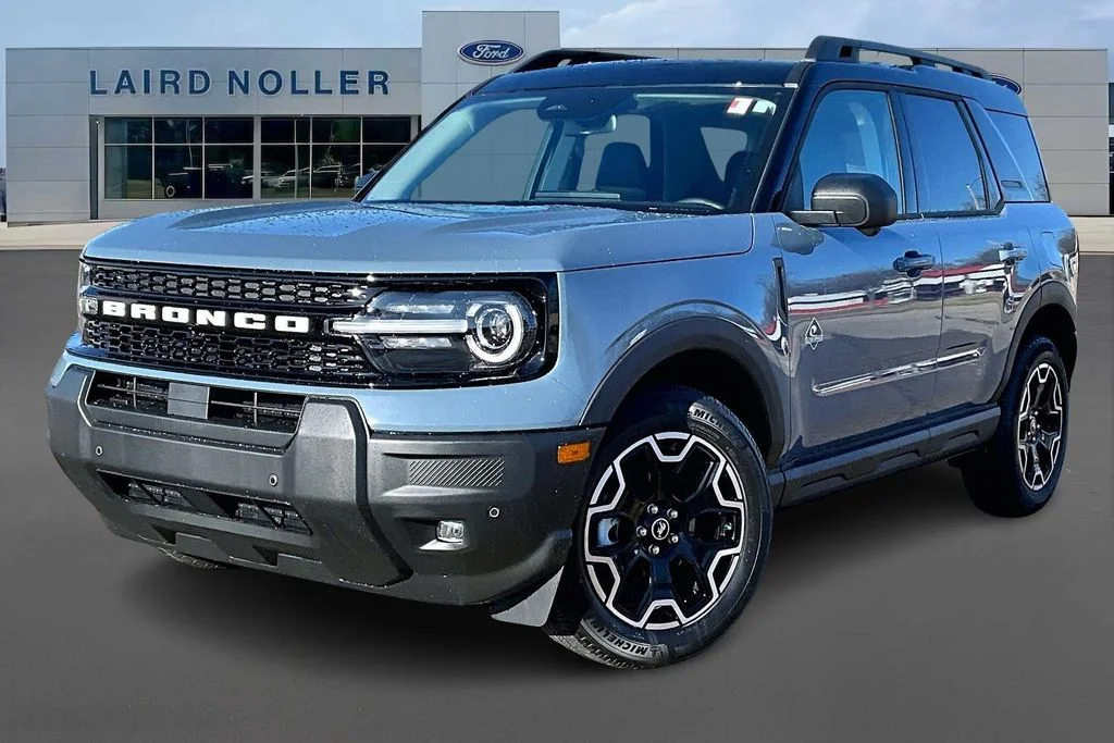 2025 Ford Bronco Sport Outer Banks 4X4's photo