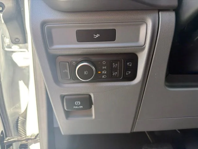 New 2026 Oxford White Ford XLT image 13