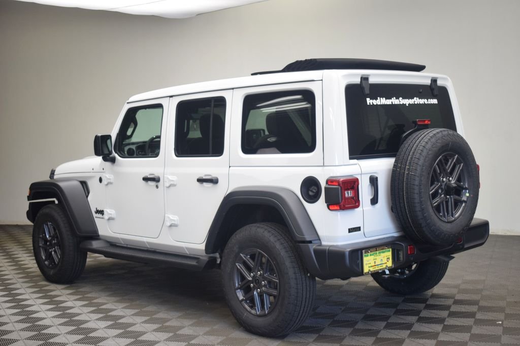 New 2026 Bright White Clear-Coat Exterior Paint Jeep Sport S image 12