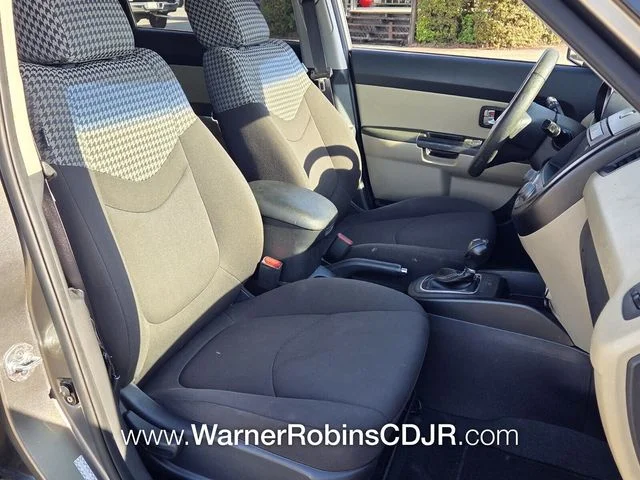 Used 2012 Silver Kia Exclaim image 17