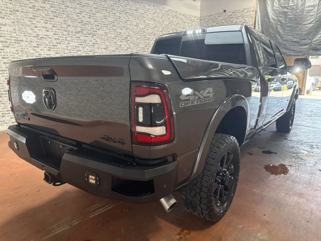 Used 2020 Granite Crystal Metallic Clearcoat Ram Laramie image 7