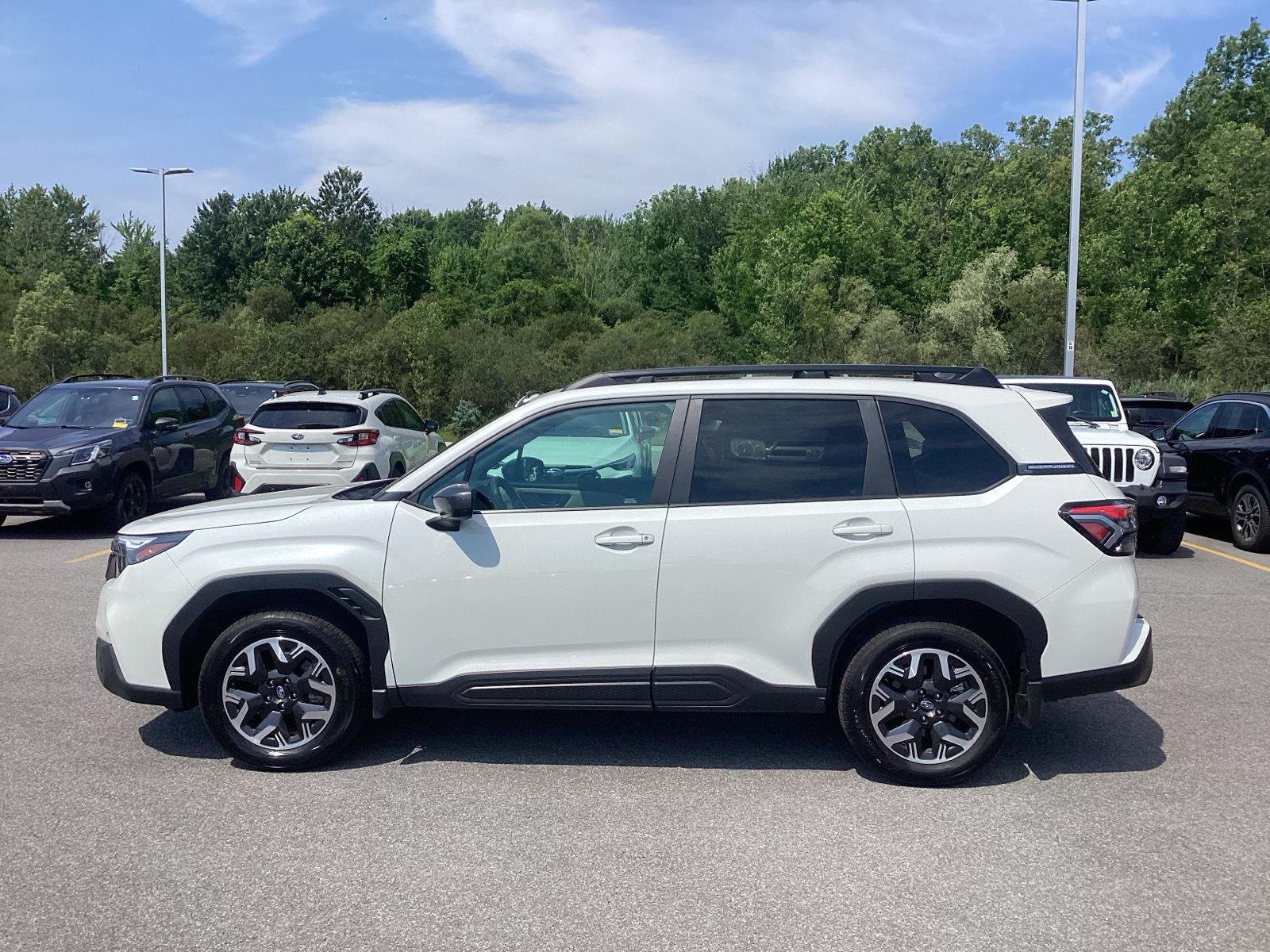 New 2026 Crystal White Pearl Subaru Premium image 4