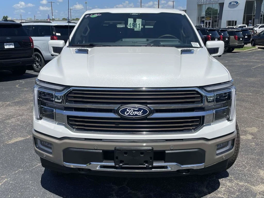 New 2026 Star White Metallic Tri-Coat Ford King Ranch image 8