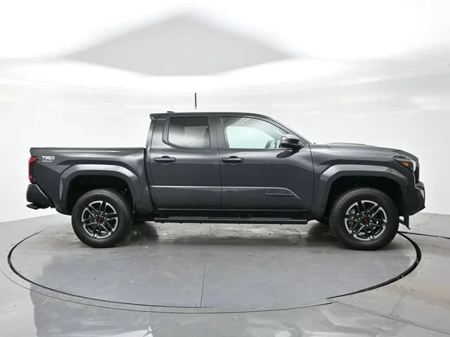 Used 2025 Underground Toyota SR5 image 8