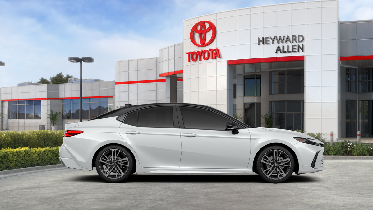 New 2026 Wind Chill Pearl with Midnight Black Metallic roof Toyota XSE image 64