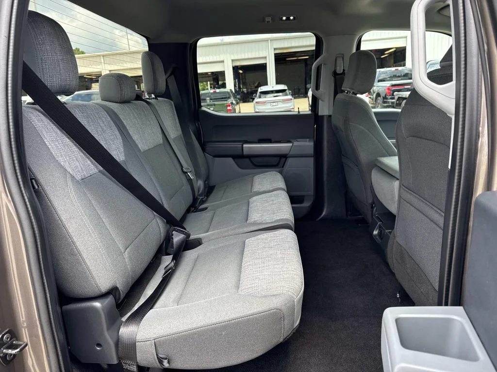 Used 2023 Gray Ford XLT image 10