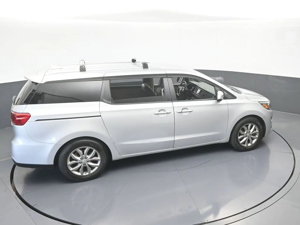 Used 2021 Silky Silver Kia EX image 52