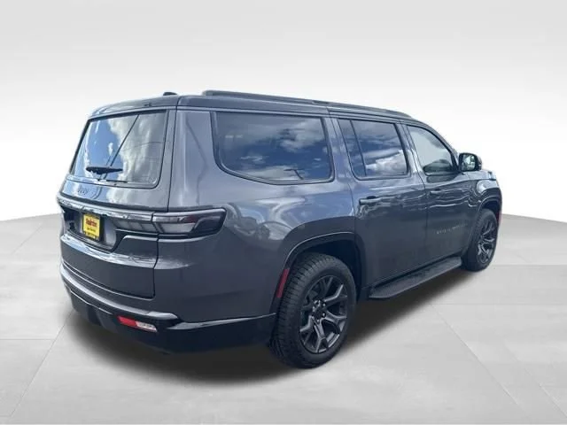 New 2026 Baltic Gray Metallic Clearcoat Jeep Upland image 7