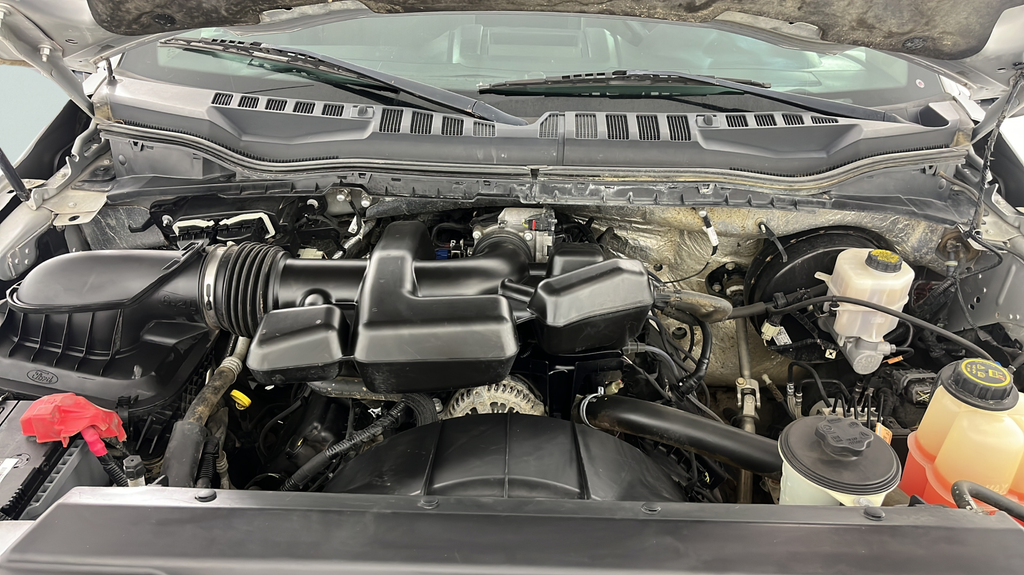 Used 2018 Silver Ford XLT image 62