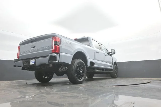 New 2026 Glacier Gray Metallic Tri-Coat Ford F-250® Lariat® image 38
