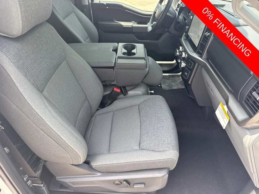 New 2026 Oxford White Ford XLT image 13