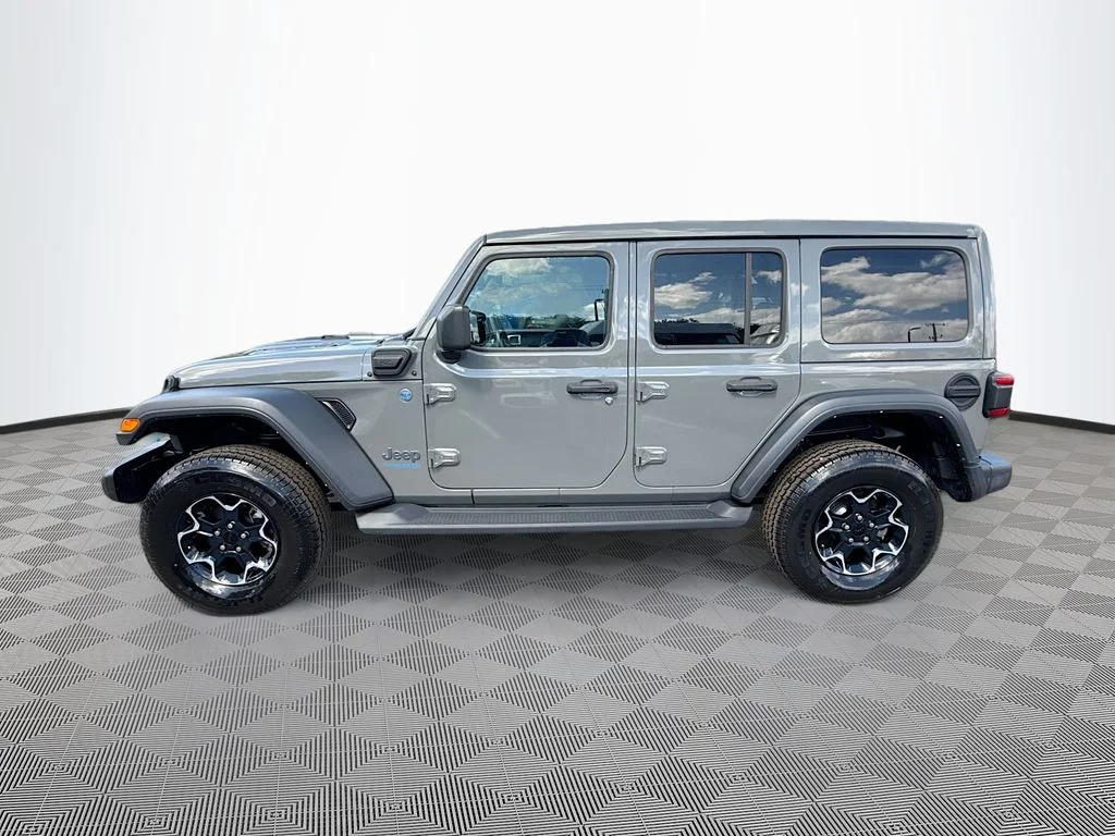 Used 2022 Gray Jeep Unlimited Rubicon 4xe image 9