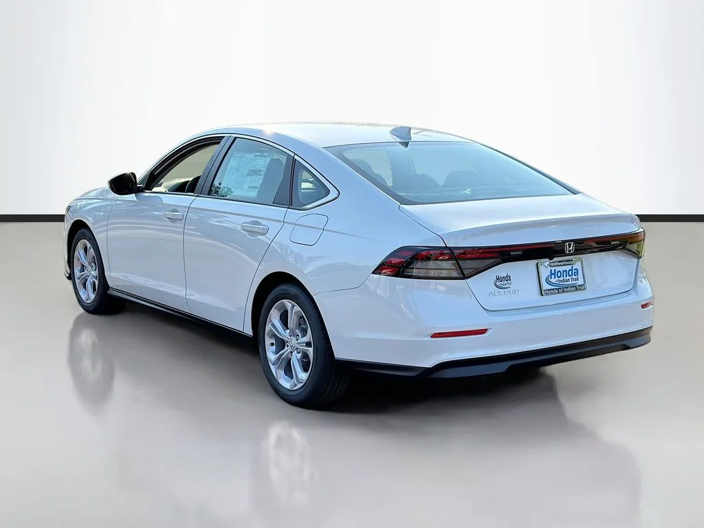 New 2026 Platinum White Pearl Honda LX image 7