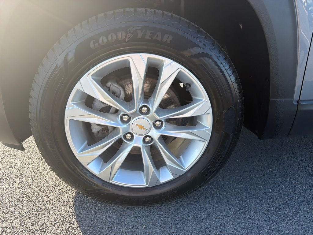 Used 2022 Gray Chevrolet LS image 11