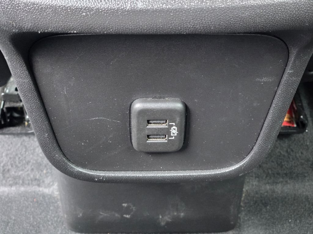 Used 2024 Summit White Chevrolet LT image 17