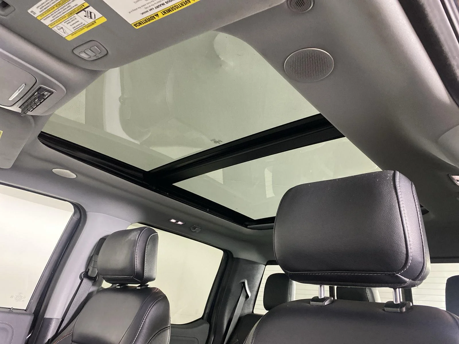 Used 2024  Ford LARIAT image 29