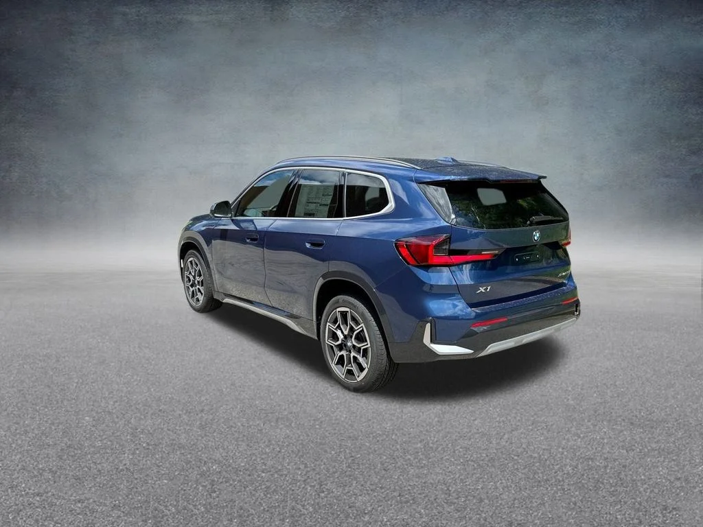 Used 2025 Blue BMW xDrive28i image 7