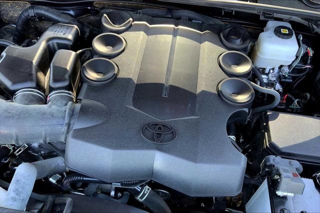 Certified Used 2023 MAGNETIC GRAY MET. Toyota  image 33