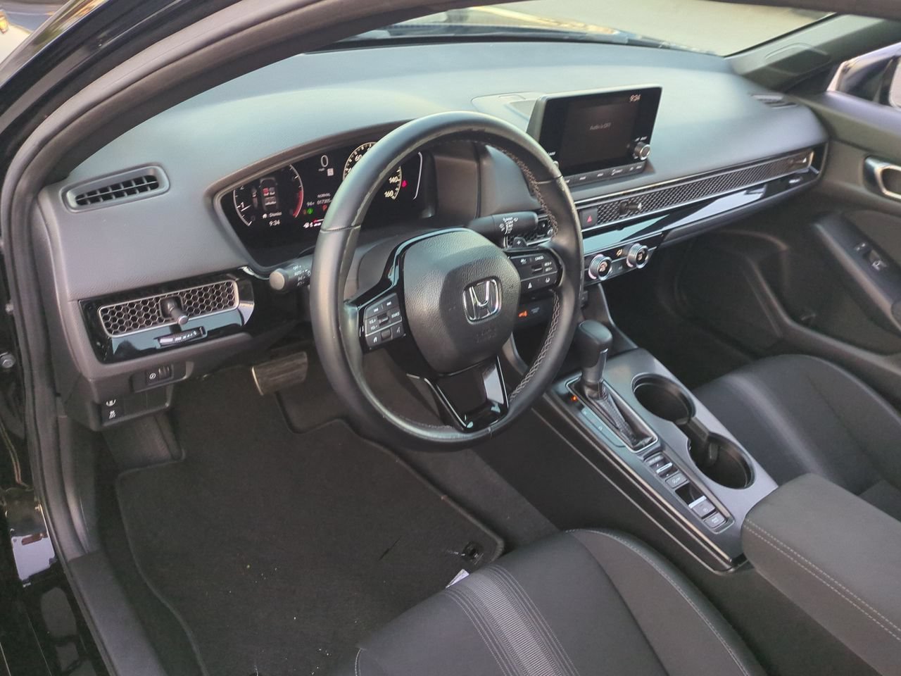 Used 2024  Honda Sport image 10