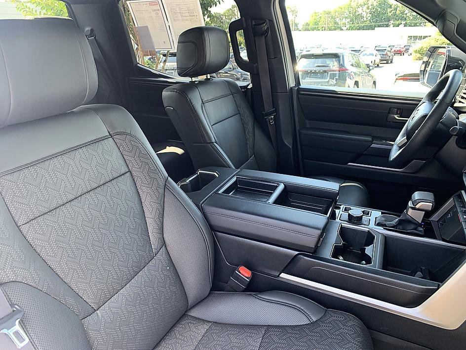 Used 2025 Ice Toyota SR5 image 19