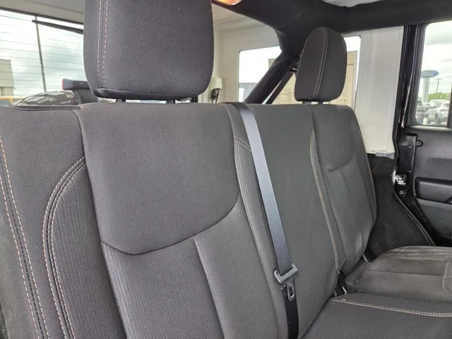 Used 2018 Black Jeep Unlimited Sahara image 29