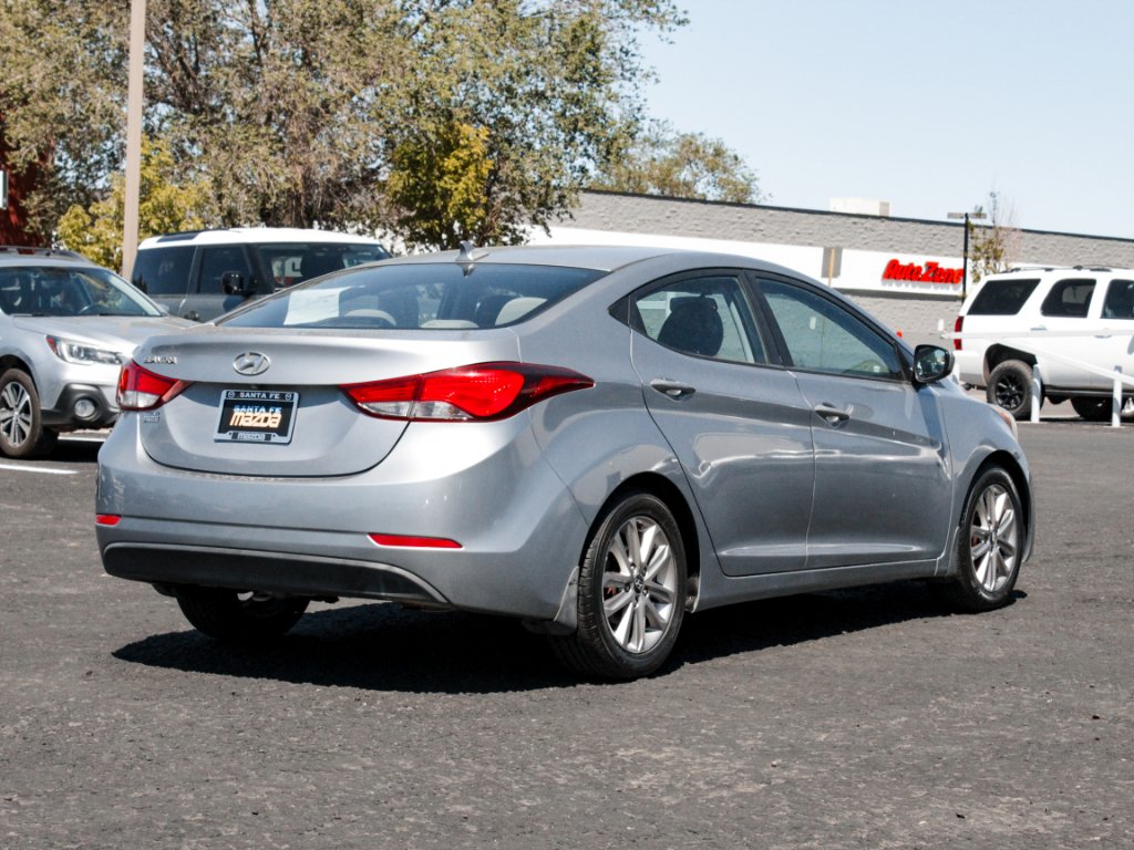 Used 2015 Shale Gray Metallic Hyundai SE image 5
