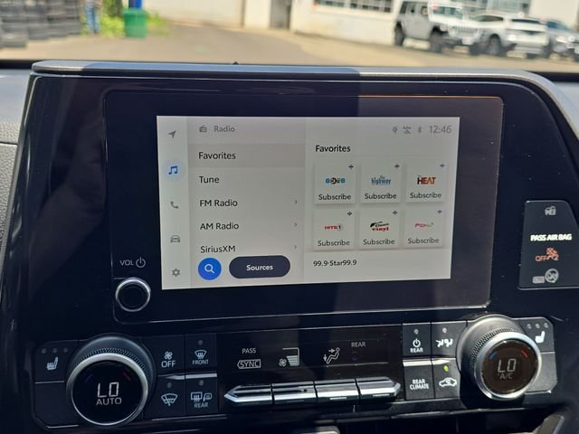Used 2023  Toyota XLE image 22