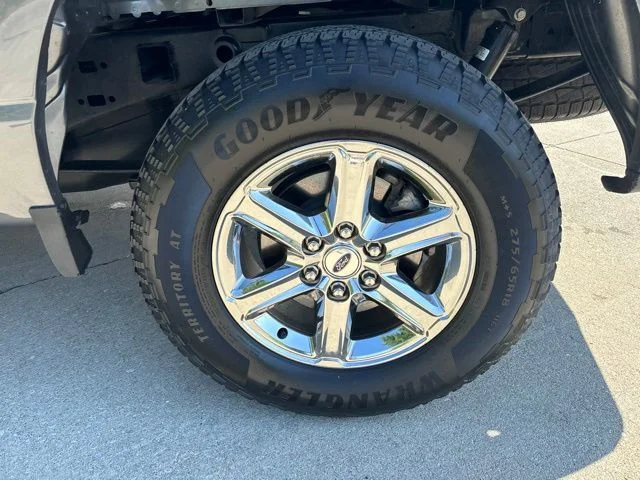 Certified Used 2025 Light Blue Clearcoat Metallic Ford XLT image 9
