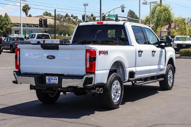 New 2026 Oxford White Ford F-250® XLT image 32