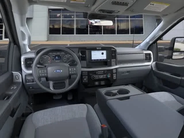 New 2026 Agate Black Metallic Ford XLT image 13