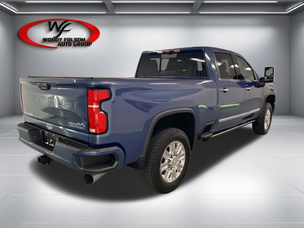 Used 2025 Lakeshore Blue Metallic Chevrolet High Country image 7