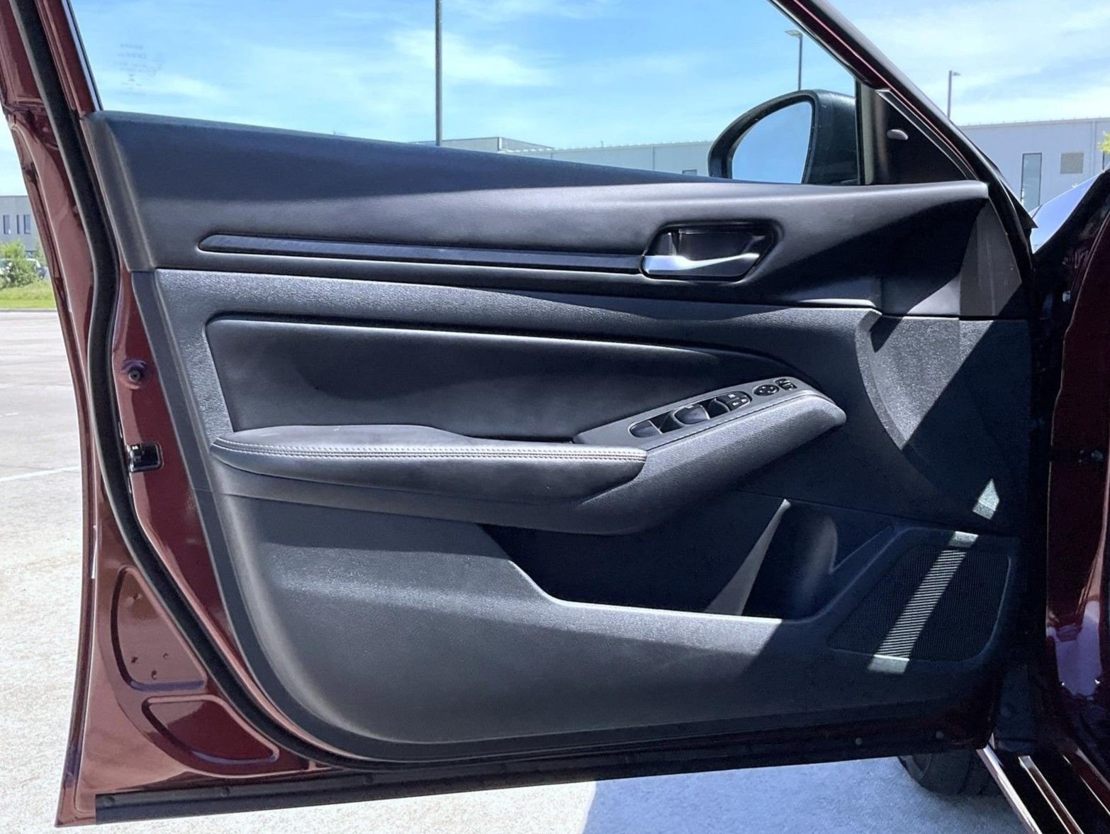 2025 Nissan Altima SV - Photo 9