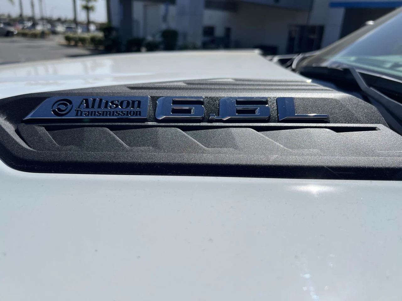 New 2026 Summit White Chevrolet WT image 33