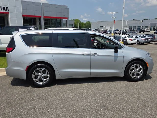 Used 2024 Silver Chrysler Limited image 13