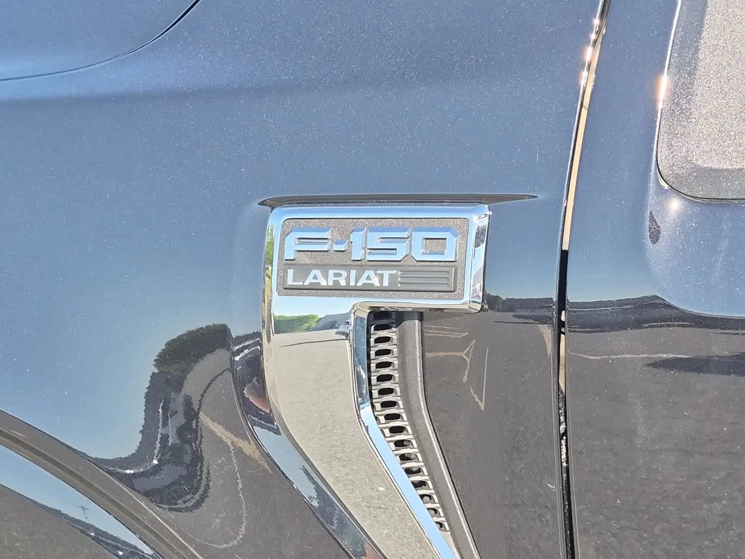 Certified Used 2021 Agate Black Ford LARIAT image 24