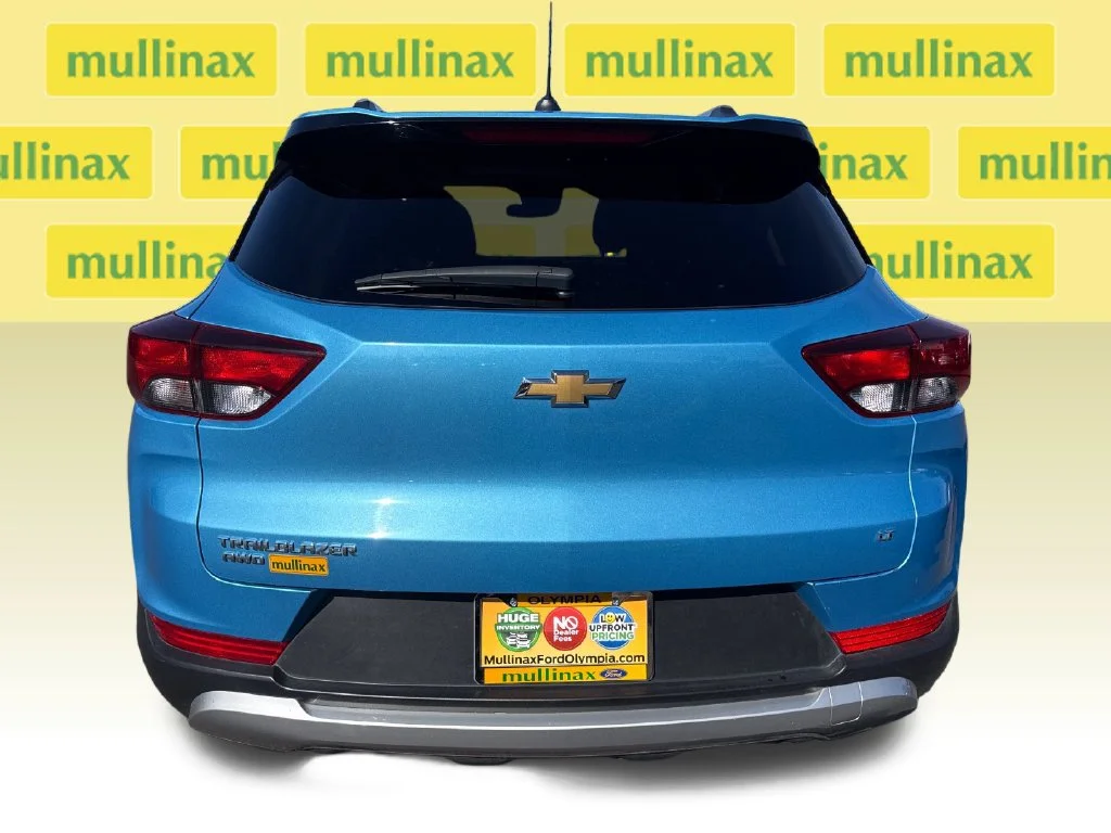 Certified Used 2025 Blue Chevrolet LT image 30