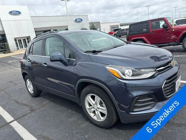 Used 2018 Storm Blue Metallic Chevrolet LT image 3