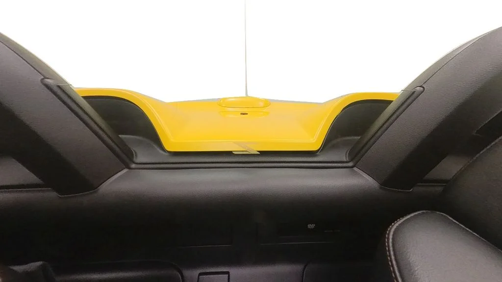 Used 2005 Yellow Nissan Touring image 35