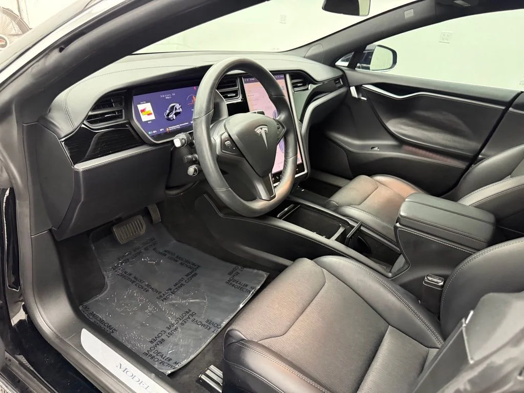 Used 2018 Black Tesla 75D image 21