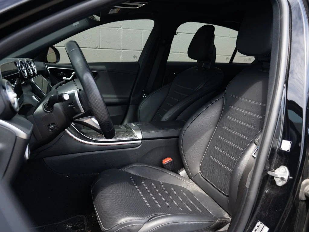Used 2023  Mercedes-Benz C 300 image 5