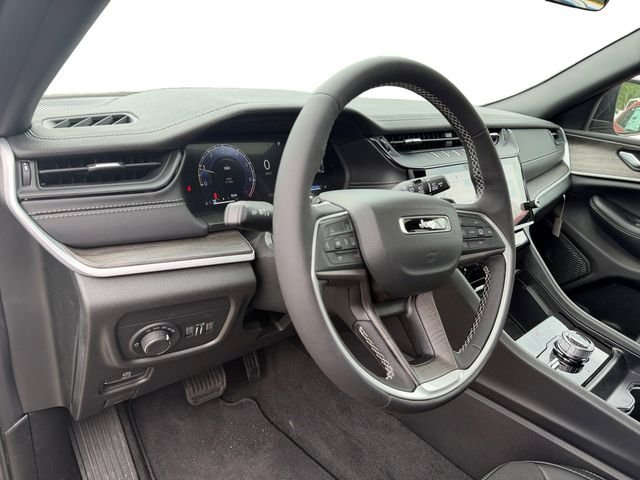New 2026 Baltic Gray Metallic Clear-Coat Exterior Paint Jeep Altitude image 8