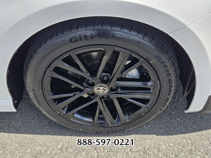 Used 2025 Ice TOYOTA SE image 20